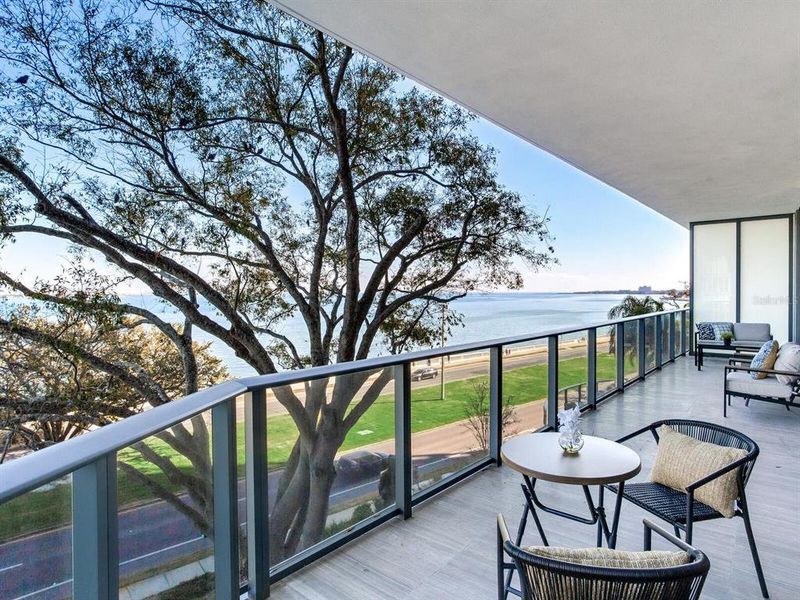 Exterior details and patio area of a home in , Tampa (Image 31).
