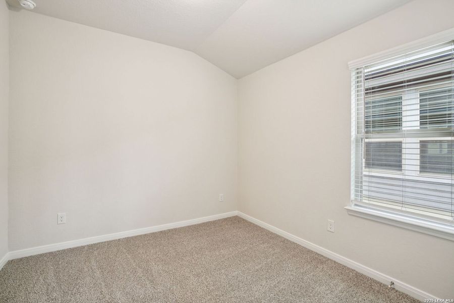 Spacious, unfurnished interior of a new home in Catalina, Converse (Image 38).