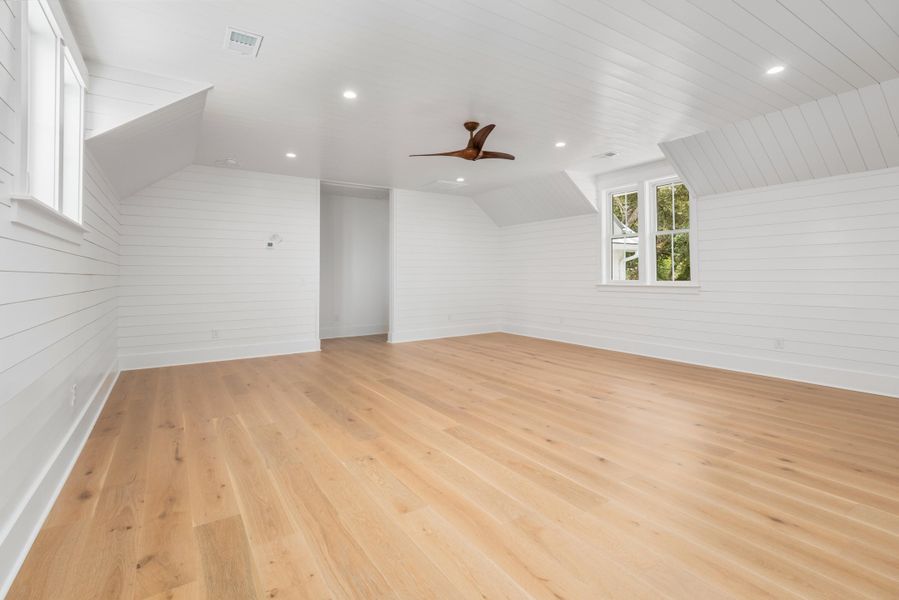 Spacious, unfurnished interior of a new home in , Mount Pleasant (Image 26).