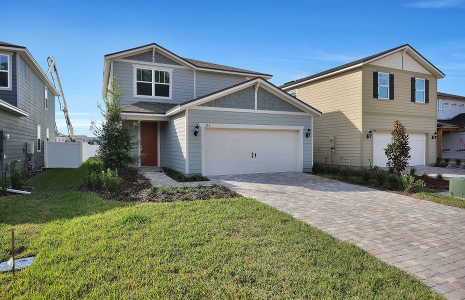 Representative exterior details of a home built from the Morris by Pulte Homes in The Preserve at Bannon Lakes, St. Augustine (Image 4).