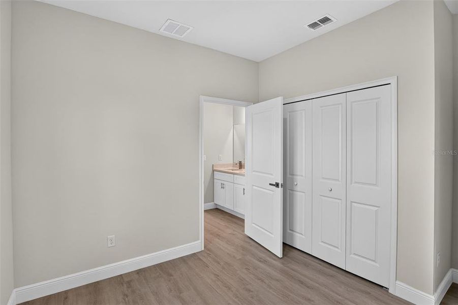 Spacious, unfurnished interior of a new home in , Ocala (Image 19).