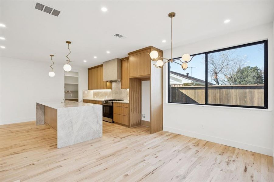 Furnished interior view inside a new home in , Dallas (Image 8).