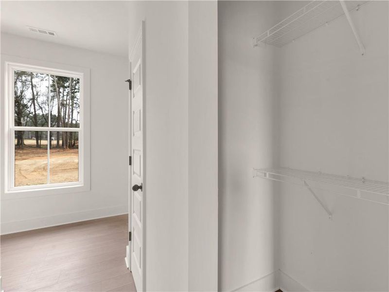 Spacious, unfurnished interior of a new home in , Mansfield (Image 26).