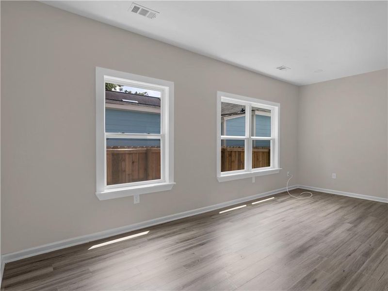 Spacious, unfurnished interior of a new home in , Atlanta (Image 27).