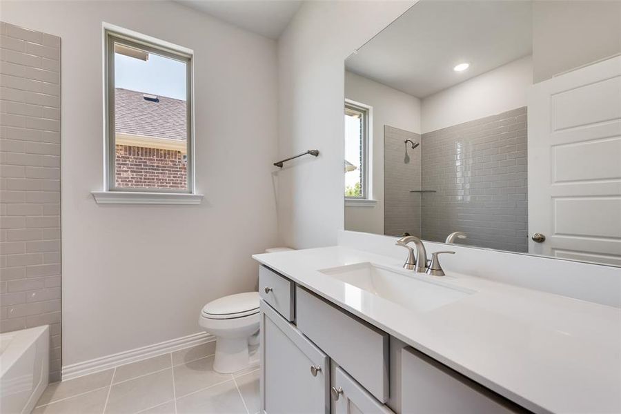 Furnished interior view inside a new home in Sutton Fields, Celina (Image 6).