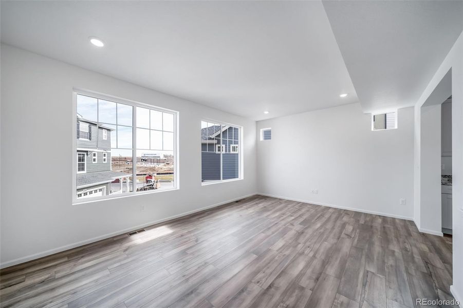 Spacious, unfurnished interior of a new home in Erie Highlands, Erie (Image 37).