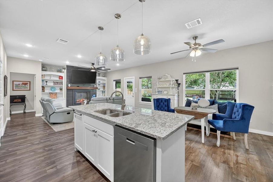 Furnished interior view inside a new home in , Cleburne (Image 10).