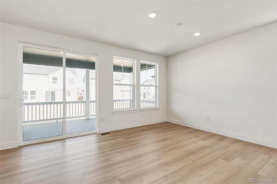 Spacious, unfurnished interior of a new home in Farmlore, Brighton (Image 19).