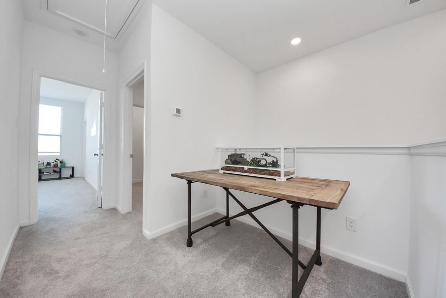 Furnished interior view inside a new home in Cross Creek Ranch, Fulshear (Image 29).