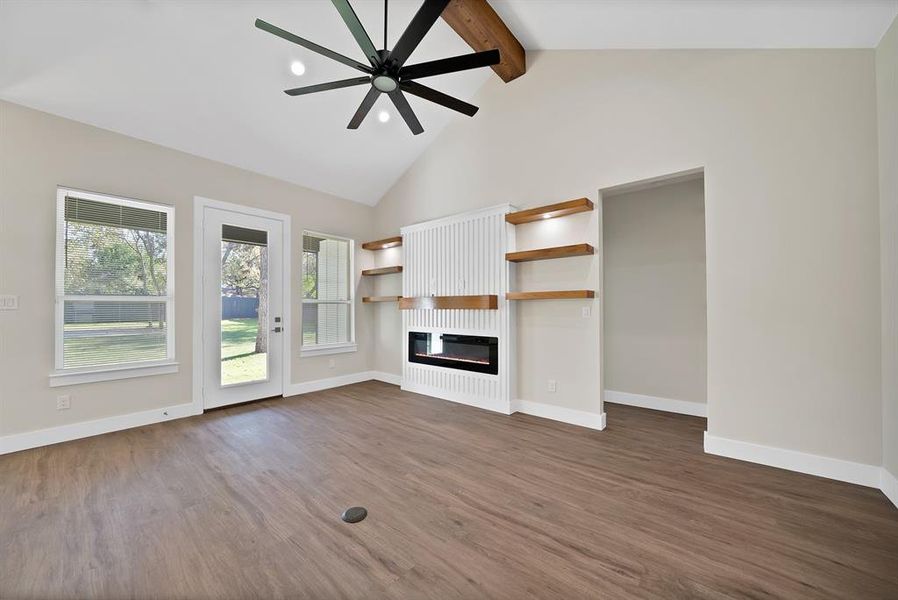 Spacious, unfurnished interior of a new home in , Dallas (Image 15).
