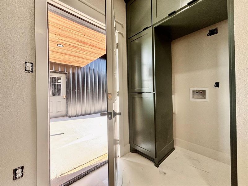 Side/Back Door to garage and yard Side/Back Door to garage and yard