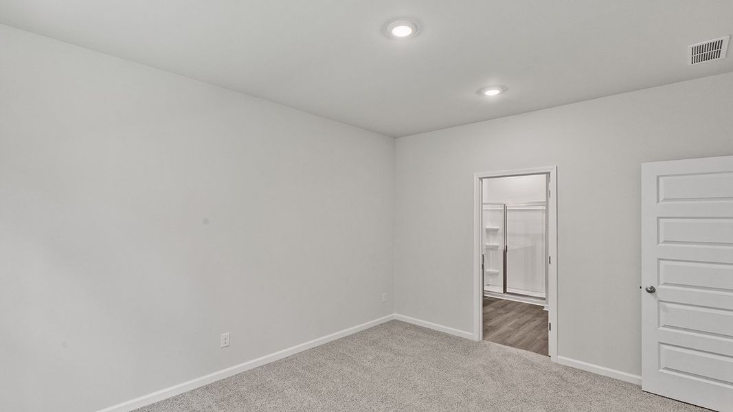 Representative unfurnished interior of a home built from the Celia by D.R. Horton in Teamon Pointe, Griffin (Image 18).
