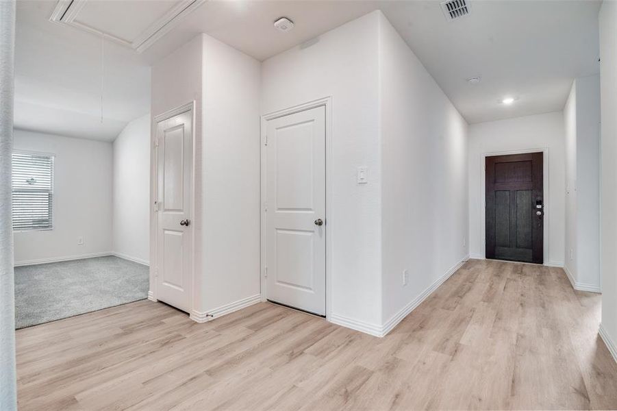 Spacious, unfurnished interior of a new home in River Ridge, Crandall (Image 23).