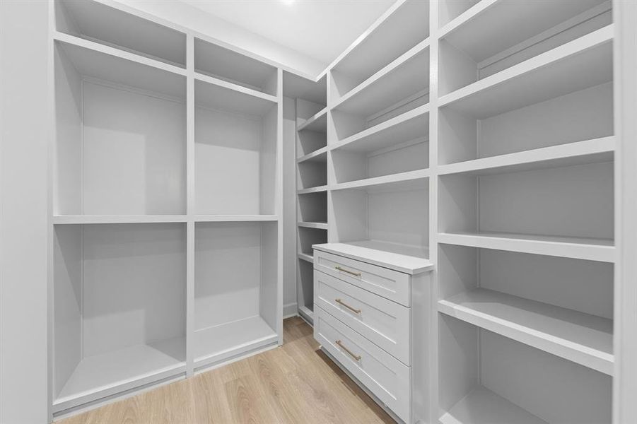 Image 34 of a home in .