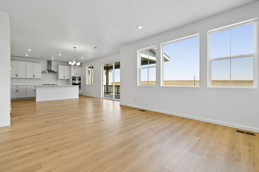 Spacious, unfurnished interior of a new home in Macanta, Castle Rock (Image 21).