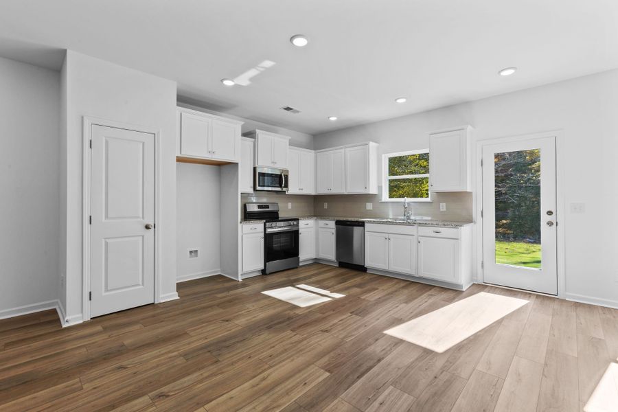 Furnished interior view inside a new home in Ironhorse, Dickson (Image 6).