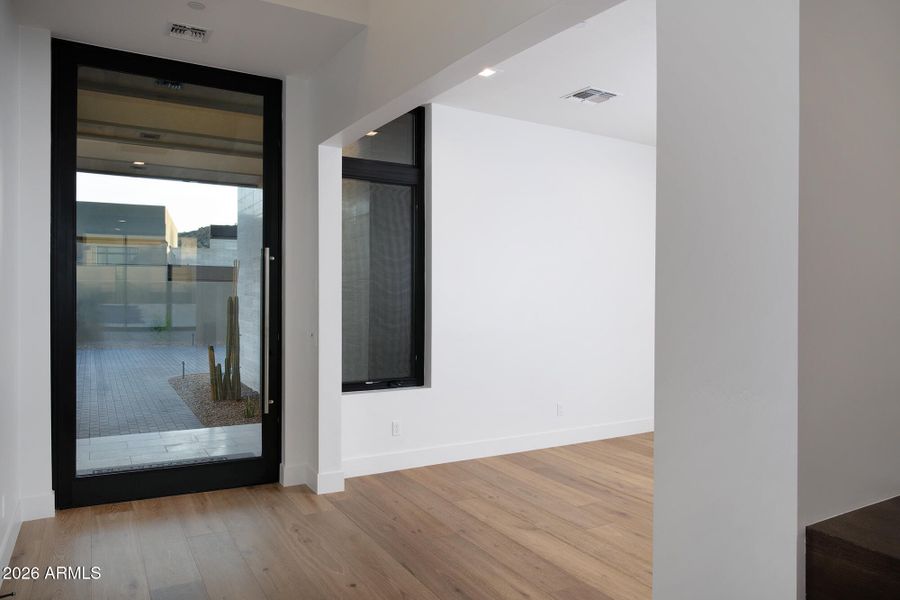 26-010(DOM)236 26-010(DOM)236