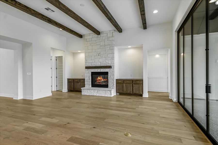 Representative unfurnished interior of a home built from the Santa Barbara II by Giddens Homes in Scofield Farms Estates, Georgetown (Image 161).