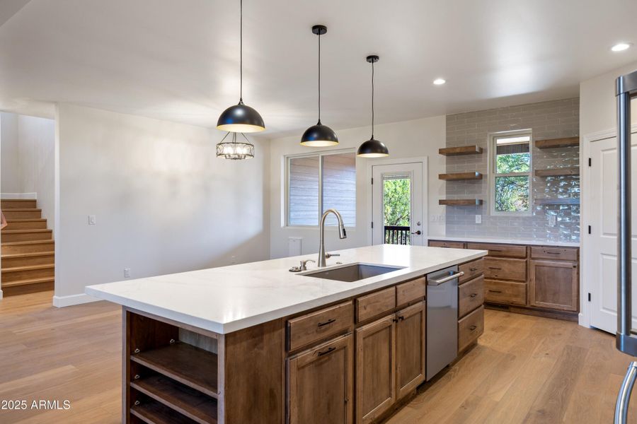 2268RoundaboutCir-HeberOvergaardAZ-13 2268RoundaboutCir-HeberOvergaardAZ-13