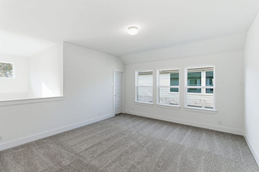 Spacious, unfurnished interior of a new home in Buffalo Crossing, Cibolo (Image 34). Spacious, unfurnished interior of a new home in Buffalo Crossing, Cibolo (Image 34).