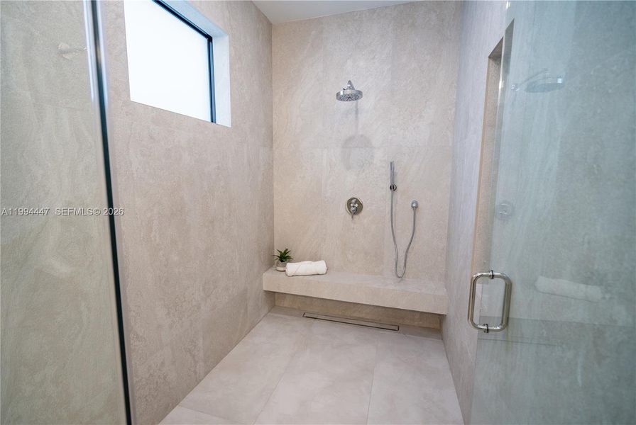 Image 36 of a home in .