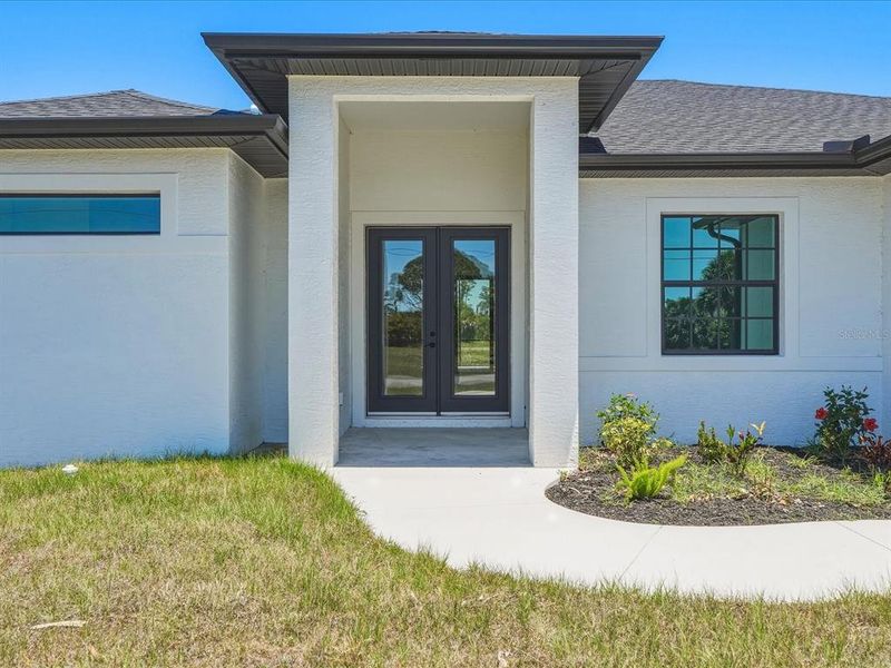 Exterior details and patio area of a home in , Rotonda West (Image 19). Exterior details and patio area of a home in , Rotonda West (Image 19).