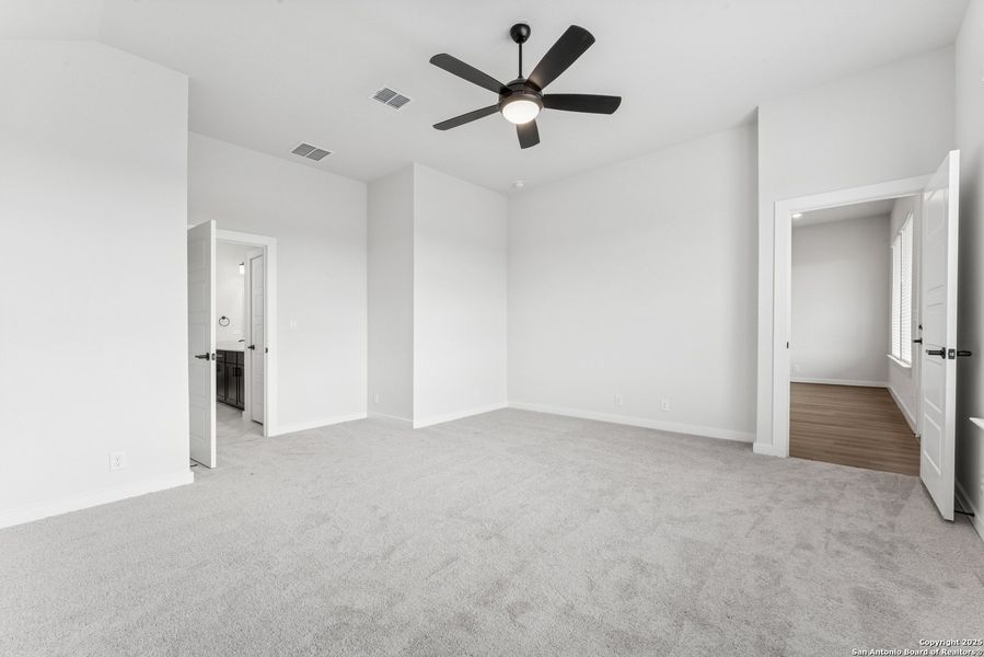 Spacious, unfurnished interior of a new home in Mayfair - Select Classic Series, New Braunfels (Image 15).