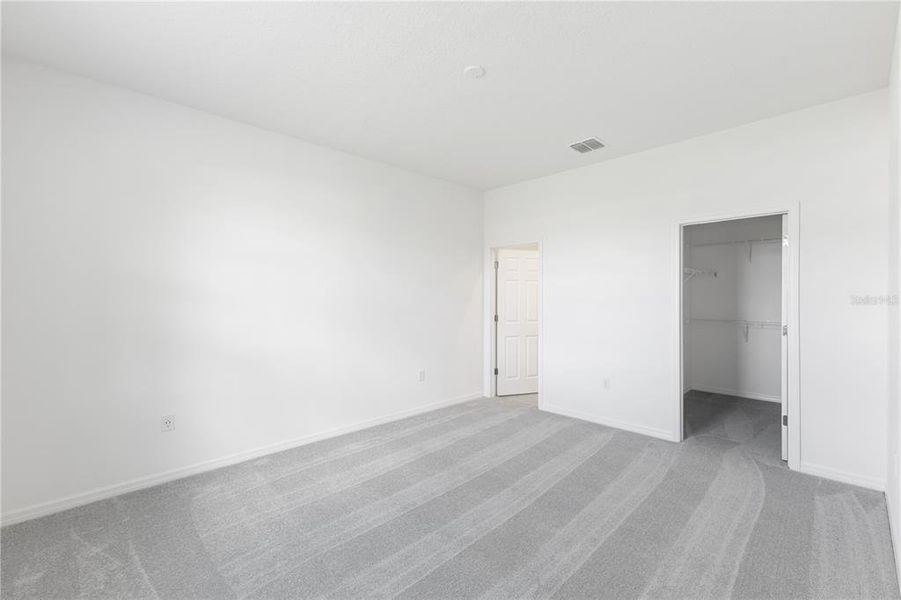 Spacious, unfurnished interior of a new home in Cypress Park Estates, Haines City (Image 10).