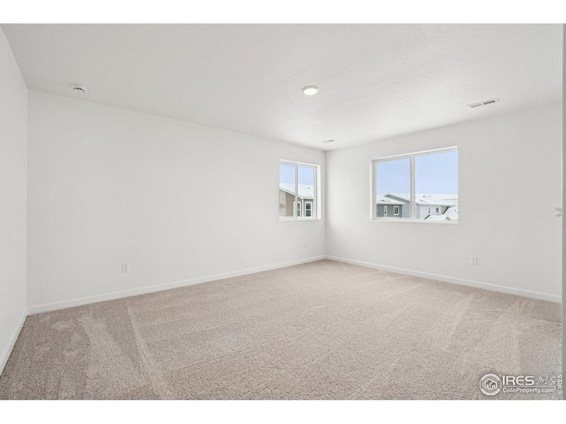 Spacious, unfurnished interior of a new home in Bloom, Fort Collins (Image 28).