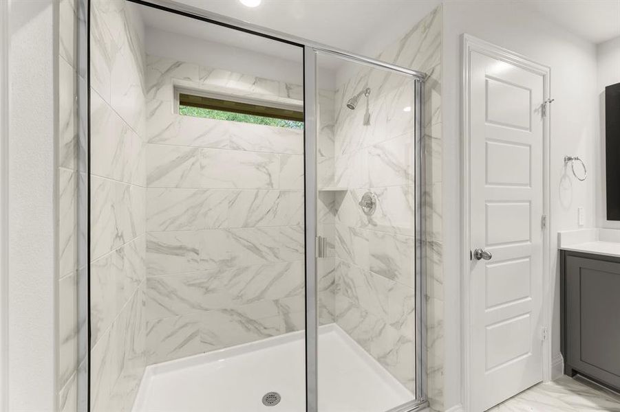 23. 6949 Mustang Isle - Bath (2) 23. 6949 Mustang Isle - Bath (2)