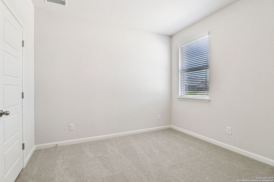 Spacious, unfurnished interior of a new home in Kallison Ranch, San Antonio (Image 28).