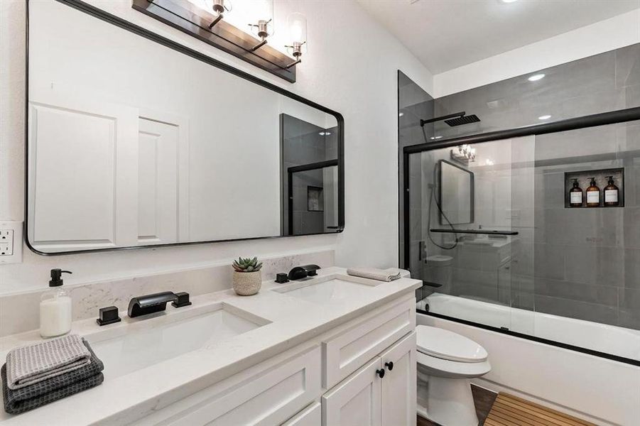 Furnished interior view inside a new home in , Granbury (Image 13).
