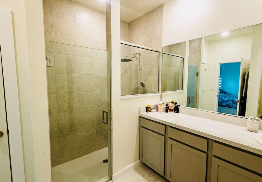 Exterior details and patio area of a home in , Port St. Lucie (Image 22).