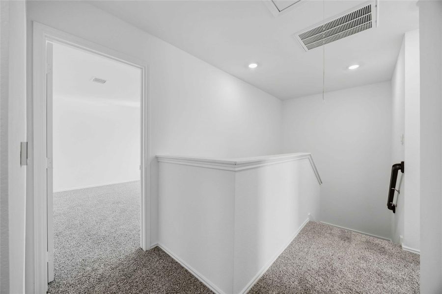 Spacious, unfurnished interior of a new home in Legacy Village, Houston (Image 19). Spacious, unfurnished interior of a new home in Legacy Village, Houston (Image 19).