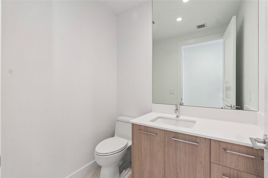 Furnished interior view inside a new home in , Fort Lauderdale (Image 6).