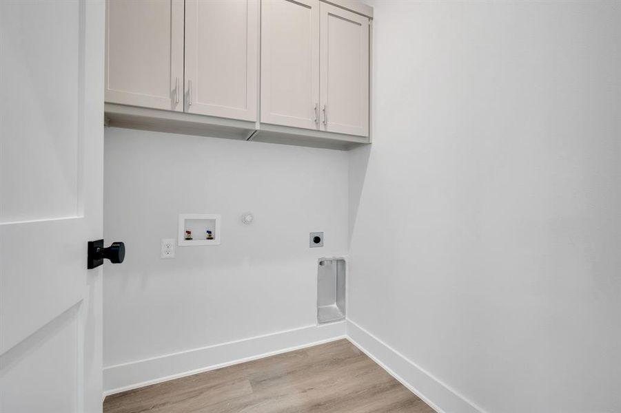 Spacious, unfurnished interior of a new home in , Waxahachie (Image 19).