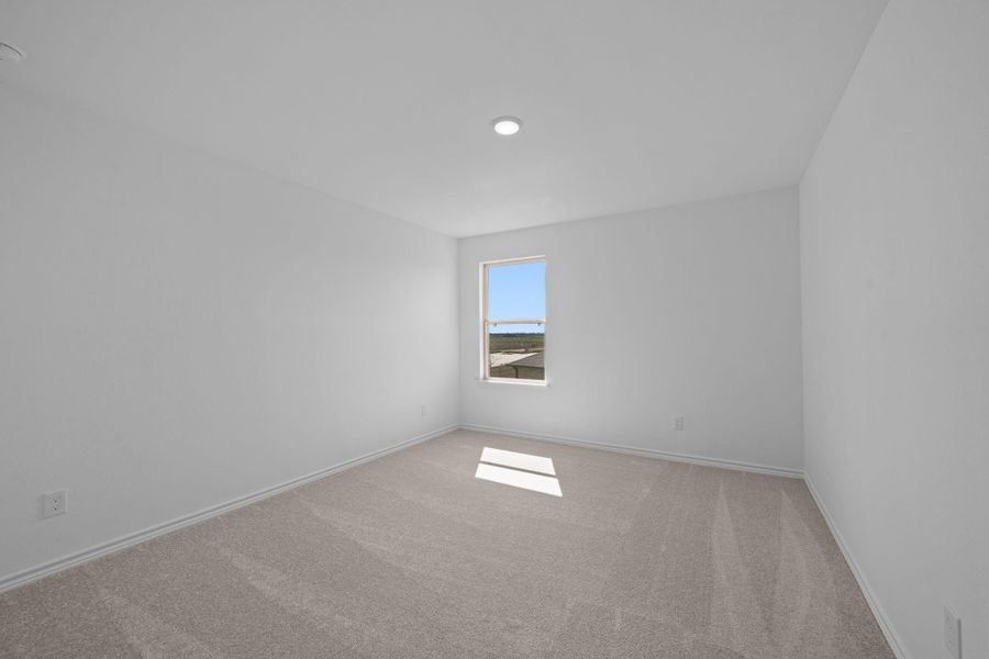 Spacious, unfurnished interior of a new home in River Ranch, Dayton (Image 9).