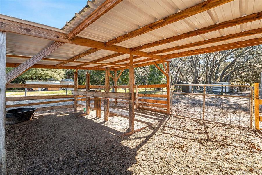 Community amenities in , Weirsdale (Image 31).