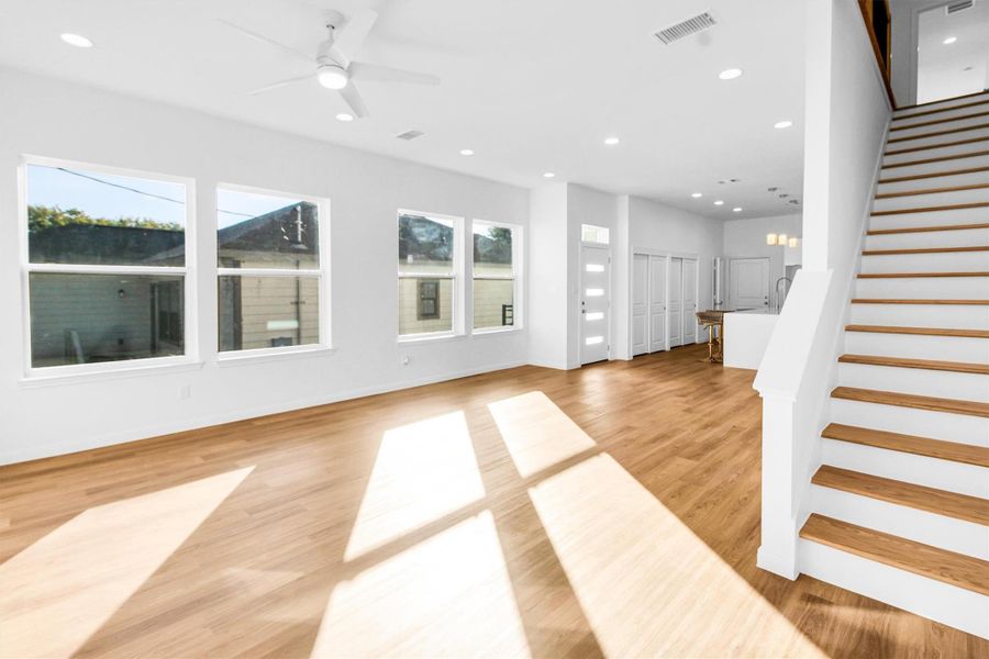 Spacious, unfurnished interior of a new home in , Houston (Image 26).