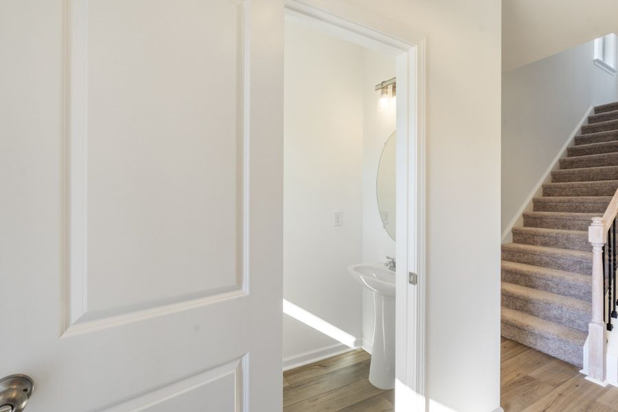 Spacious, unfurnished interior of a new home in Jackson Hills, Clarksville (Image 16).