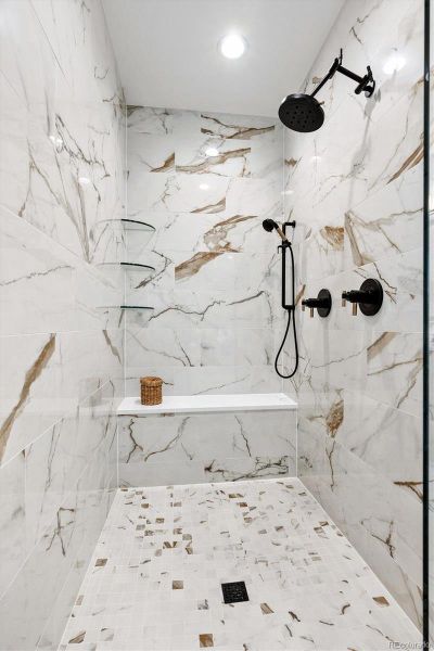 Image 36 of a home in .