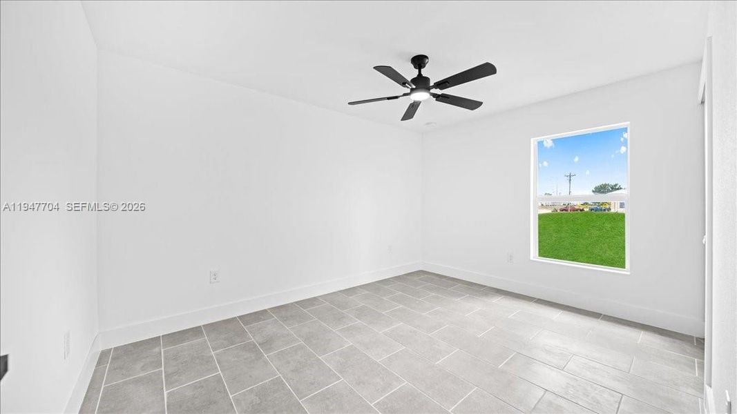 Spacious, unfurnished interior of a new home in , Cape Coral (Image 20).