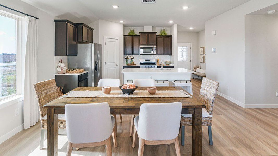 Furnished interior view inside a new home in Rancho Vista, Corpus Christi (Image 7).