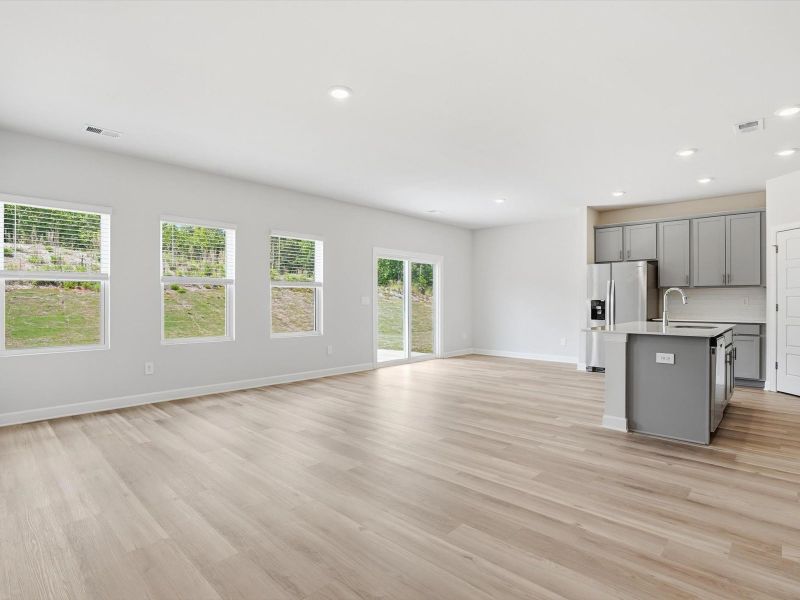 Spacious, unfurnished interior of a new home in Collier Ridge, Moore (Image 11).