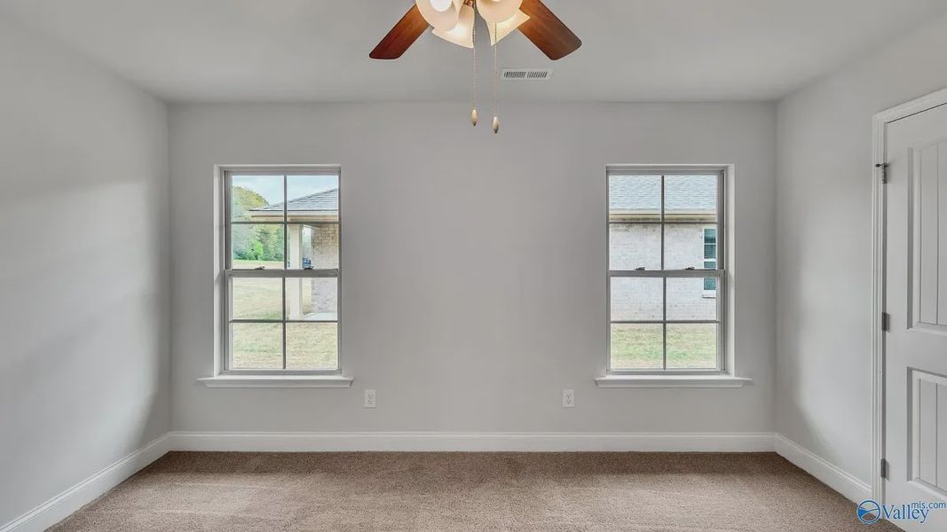 Representative unfurnished interior of a home built from the Plan 1434 by Adams Homes in Waverly Place, Richlands (Image 13).
