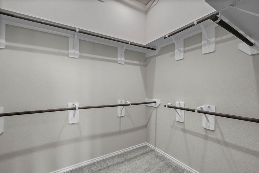 Spacious, unfurnished interior of a new home in The Highlands 45', Porter (Image 17).