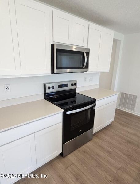 Furnished interior view inside a new home in The Arbors, Jacksonville (Image 9).