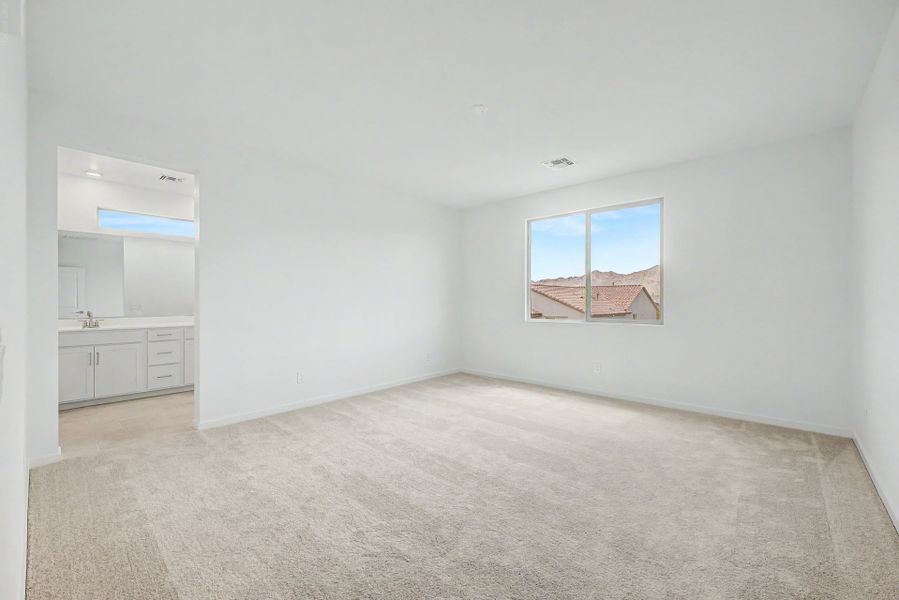 Spacious, unfurnished interior of a new home in Frontera, Surprise (Image 9).