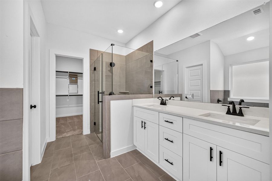 Furnished interior view inside a new home in Foxtail Palms, Manvel (Image 15).