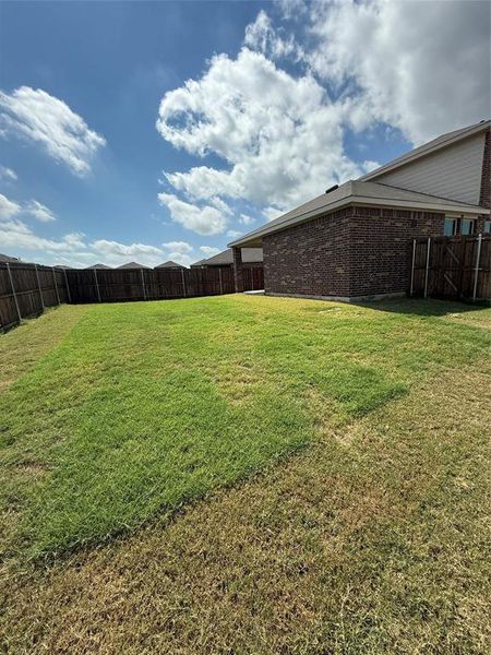 Exterior details and patio area of a home in Travis Ranch Marina, Forney (Image 23).
